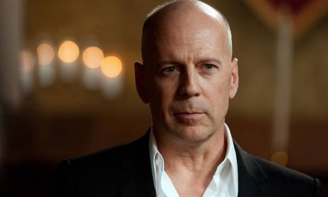 CONHECENDO UM POUCO SOBRE AFASIA, ALTERAÇÃO DA LINGUAGEM QUE AFETA O ATOR AMERICANO BRUCE WILLIS.